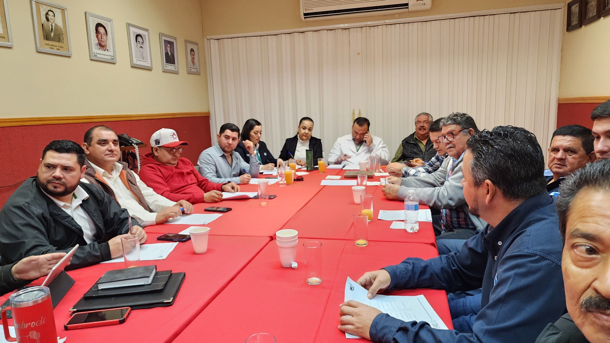 reunión de la comisión del IMSS en la región del Evora